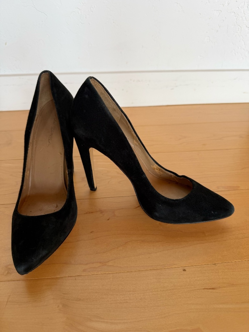 Via Spiga Black Suede Pumps Heels